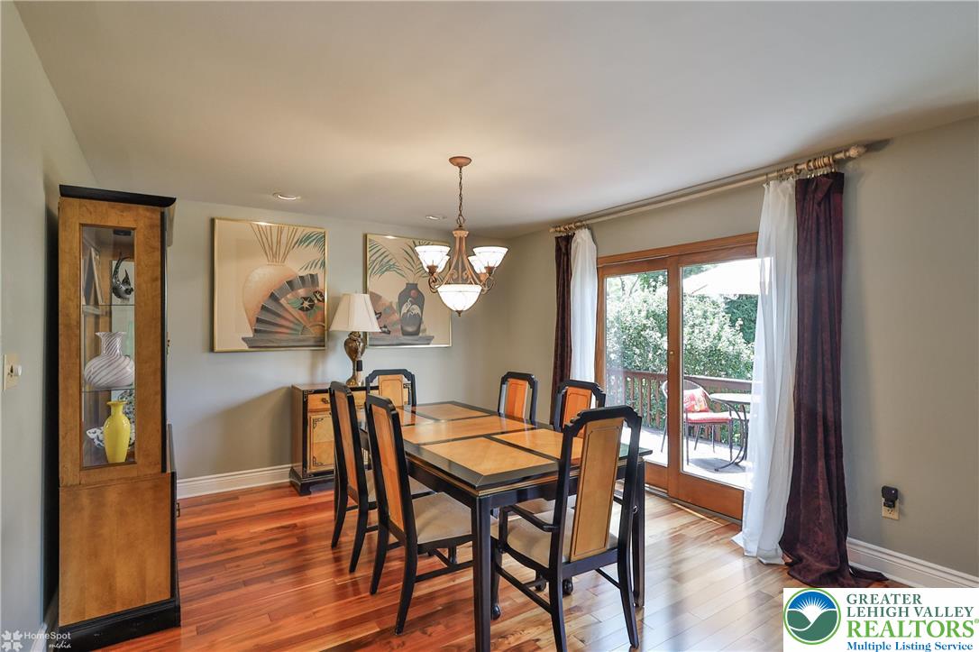 2821 Center Street Property Photo 22