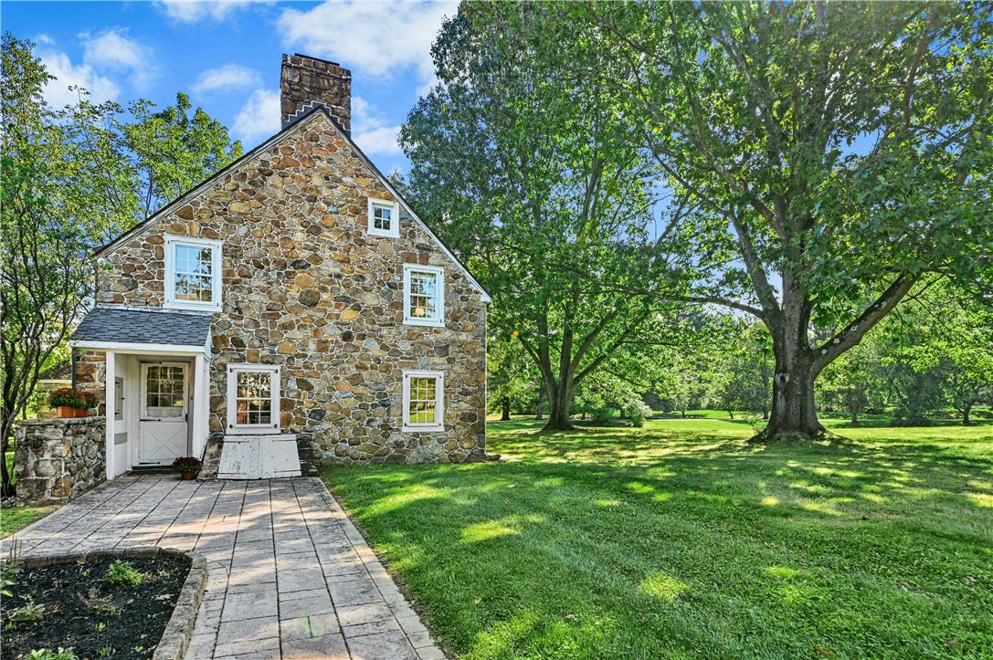 1807 Apple Tree Lane Property Photo 22