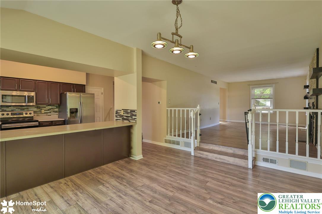 1862 Falcon Drive Property Photo 12