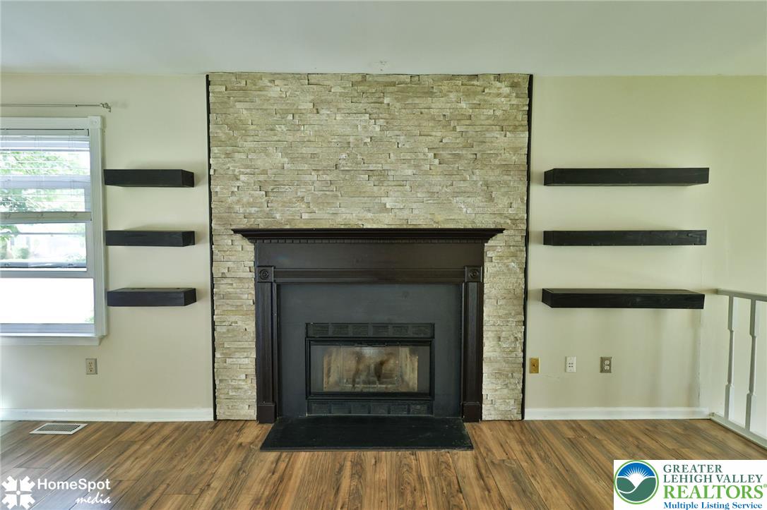 1862 Falcon Drive Property Photo 22