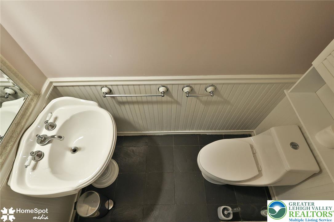 1862 Falcon Drive Property Photo 23