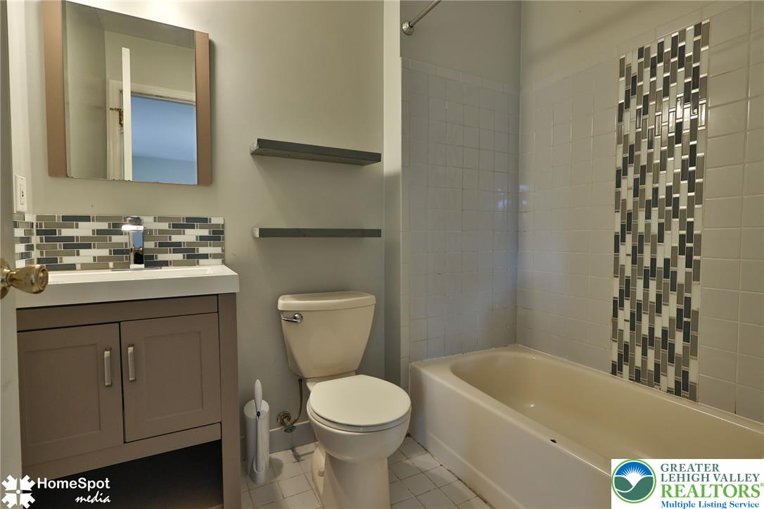 1862 Falcon Drive Property Photo 29