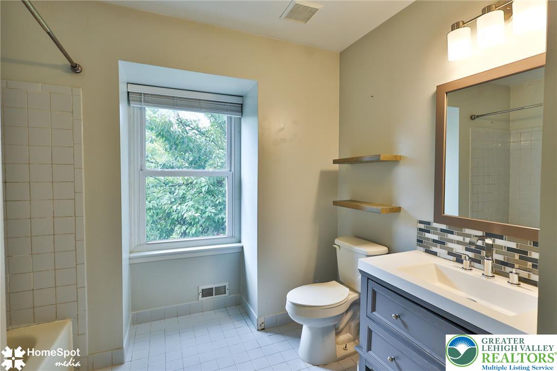 1862 Falcon Drive Property Photo 32