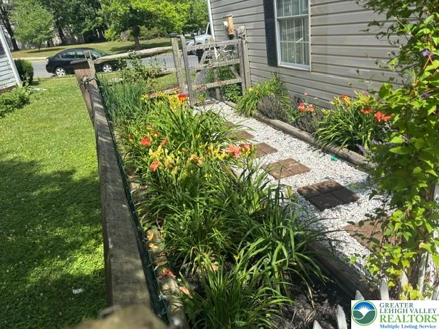 1862 Falcon Drive Property Photo 43