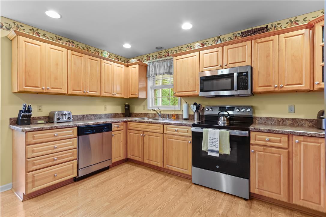 371 Willow Avenue Property Photo 19
