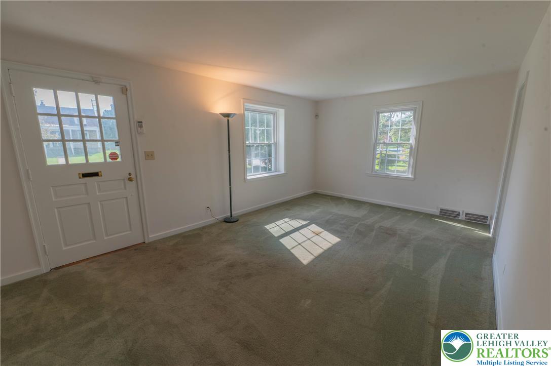 189 Greenleaf Street Property Photo 2