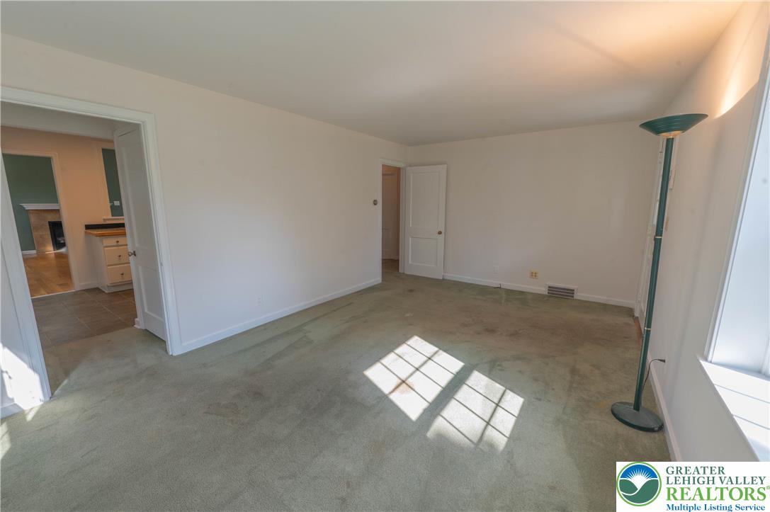 189 Greenleaf Street Property Photo 3
