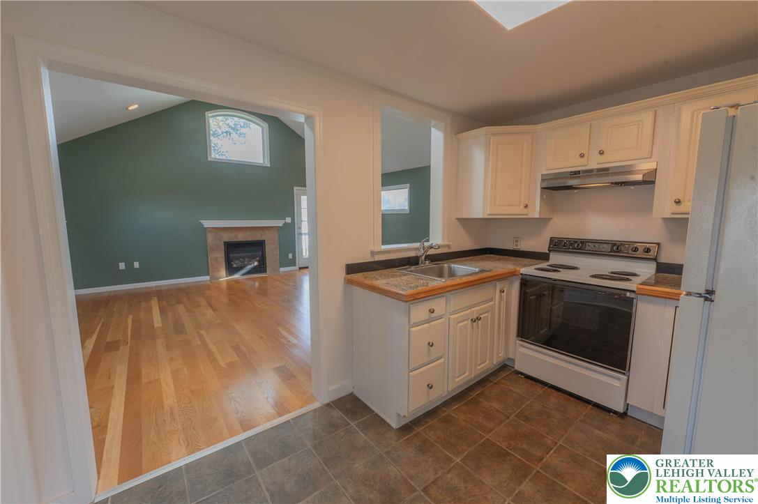 189 Greenleaf Street Property Photo 4