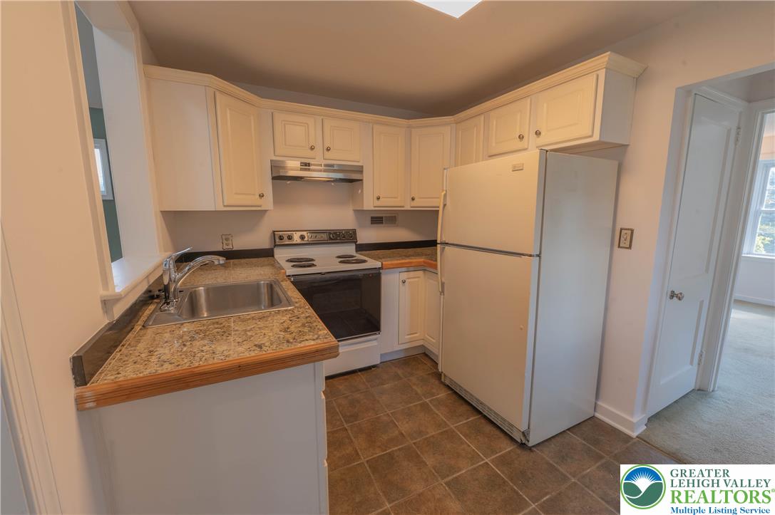 189 Greenleaf Street Property Photo 5