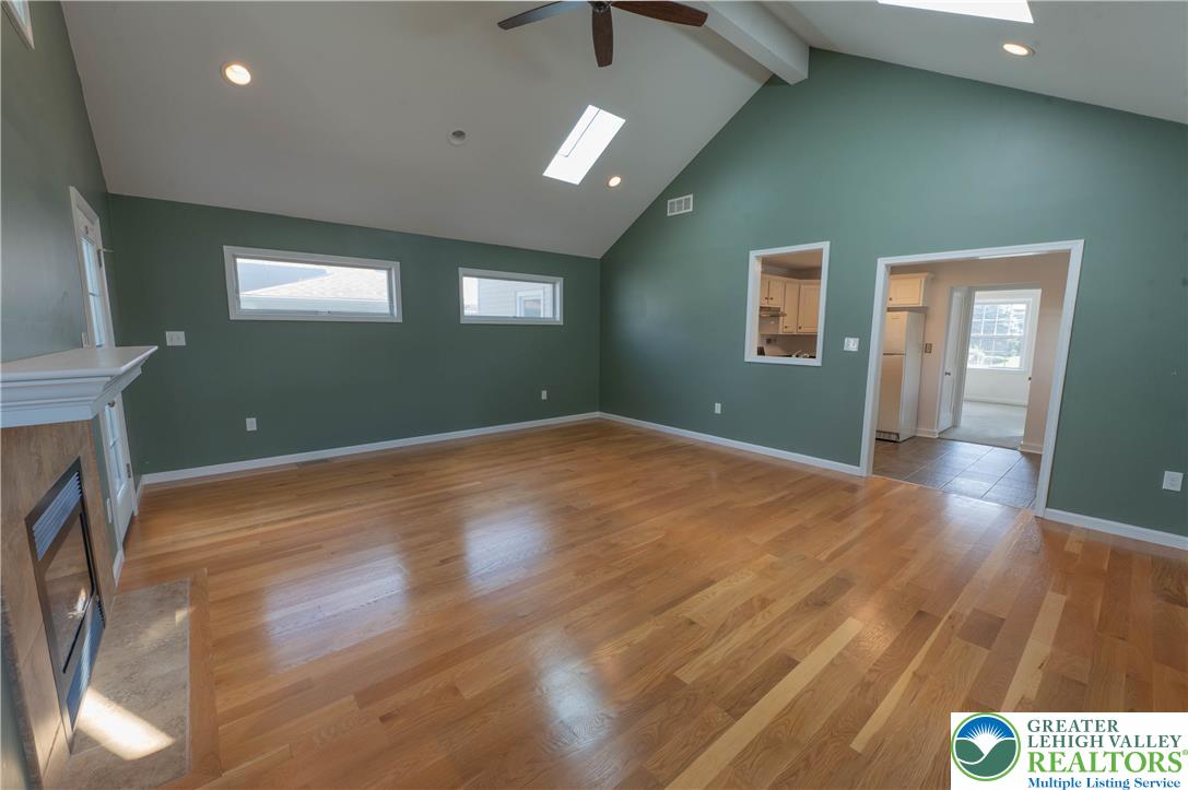 189 Greenleaf Street Property Photo 6
