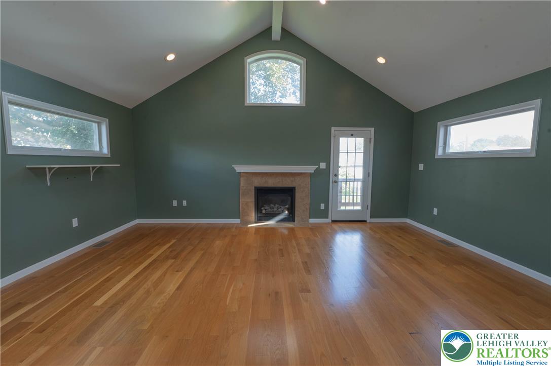 189 Greenleaf Street Property Photo 7