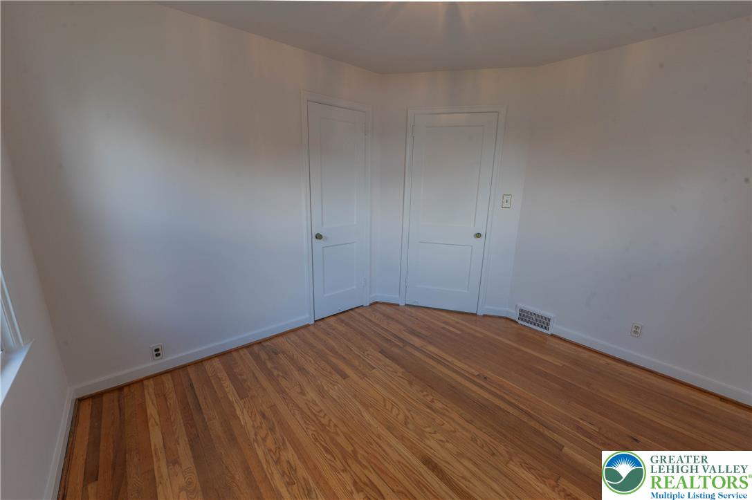 189 Greenleaf Street Property Photo 8