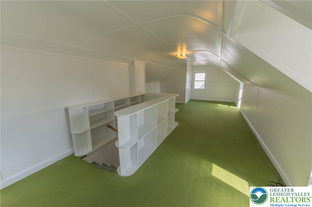 189 Greenleaf Street Property Photo 11