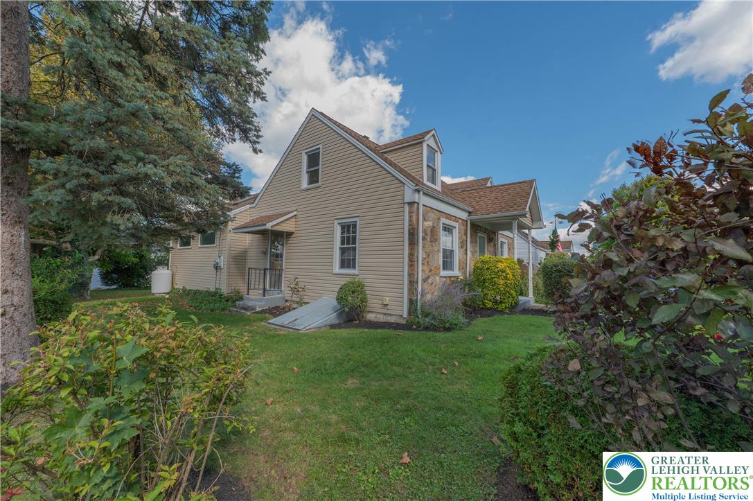 189 Greenleaf Street Property Photo 15