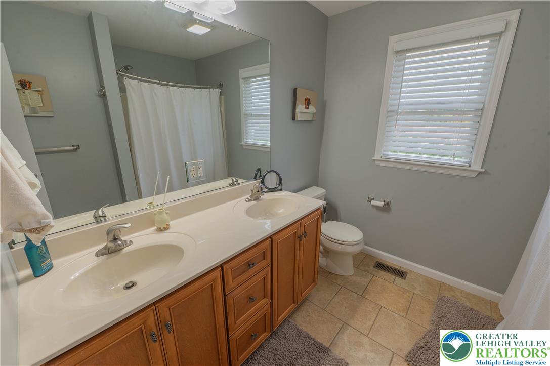 5547 Covenant Court Property Photo 25