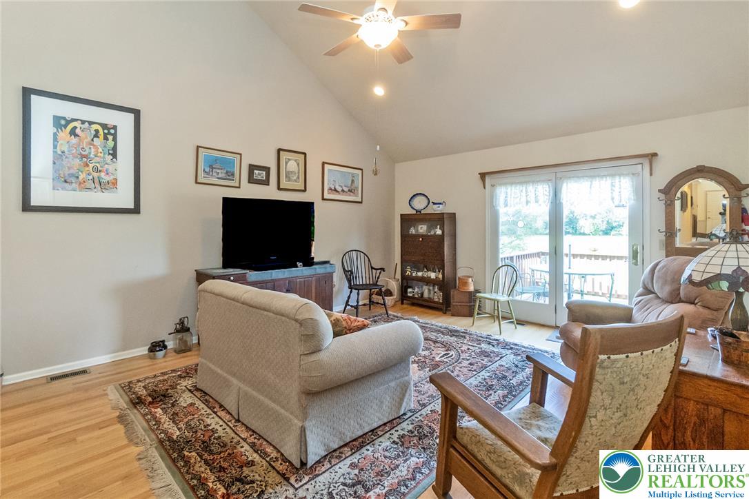 276 Park Ridge Drive Property Photo 10