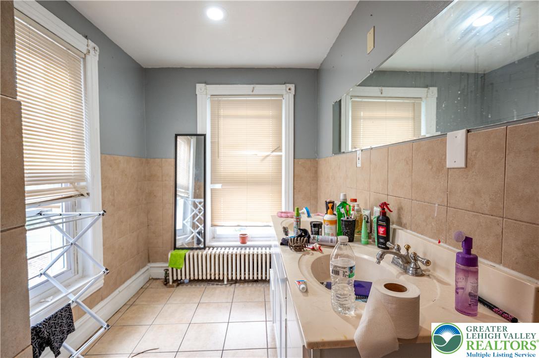 1138 West Maple Street Property Photo 15