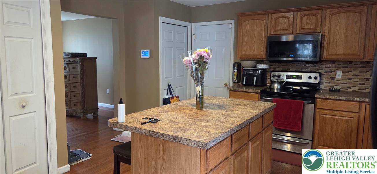 129 Petrarch Trail Property Photo 8