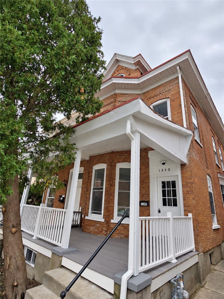 1340 West Walnut Street Property Photo 1