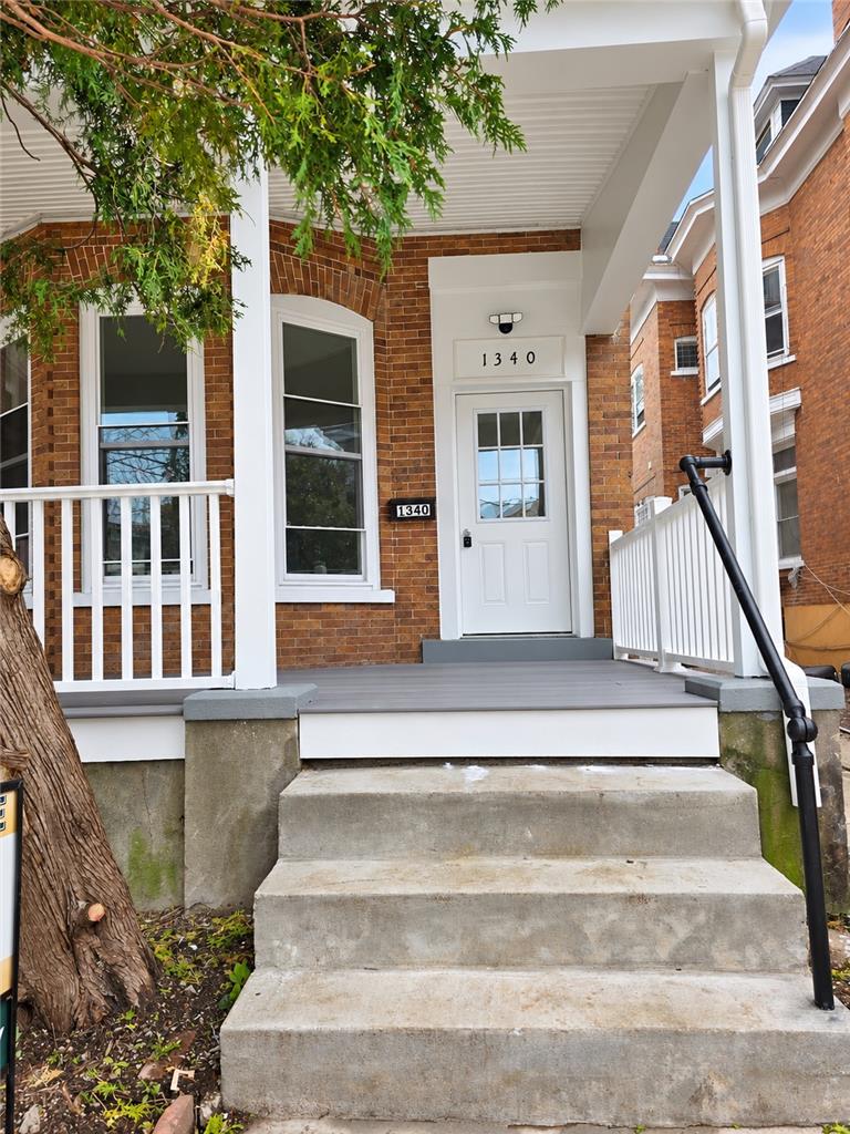 1340 West Walnut Street Property Photo 3