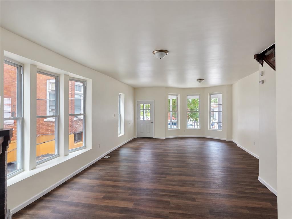 1340 West Walnut Street Property Photo 6