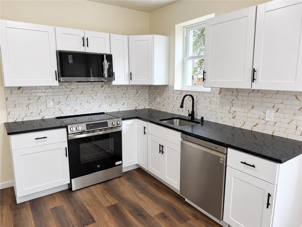 1340 West Walnut Street Property Photo 10