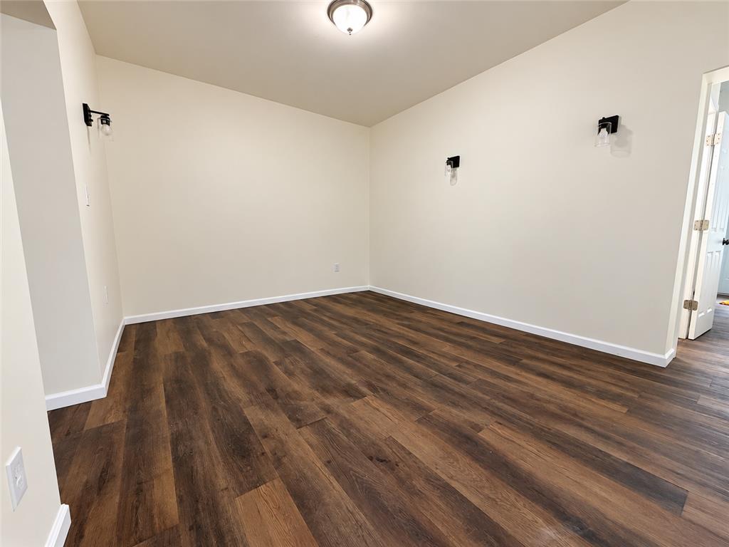 1340 West Walnut Street Property Photo 17