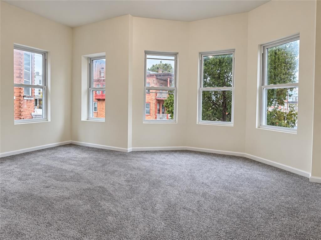 1340 West Walnut Street Property Photo 19