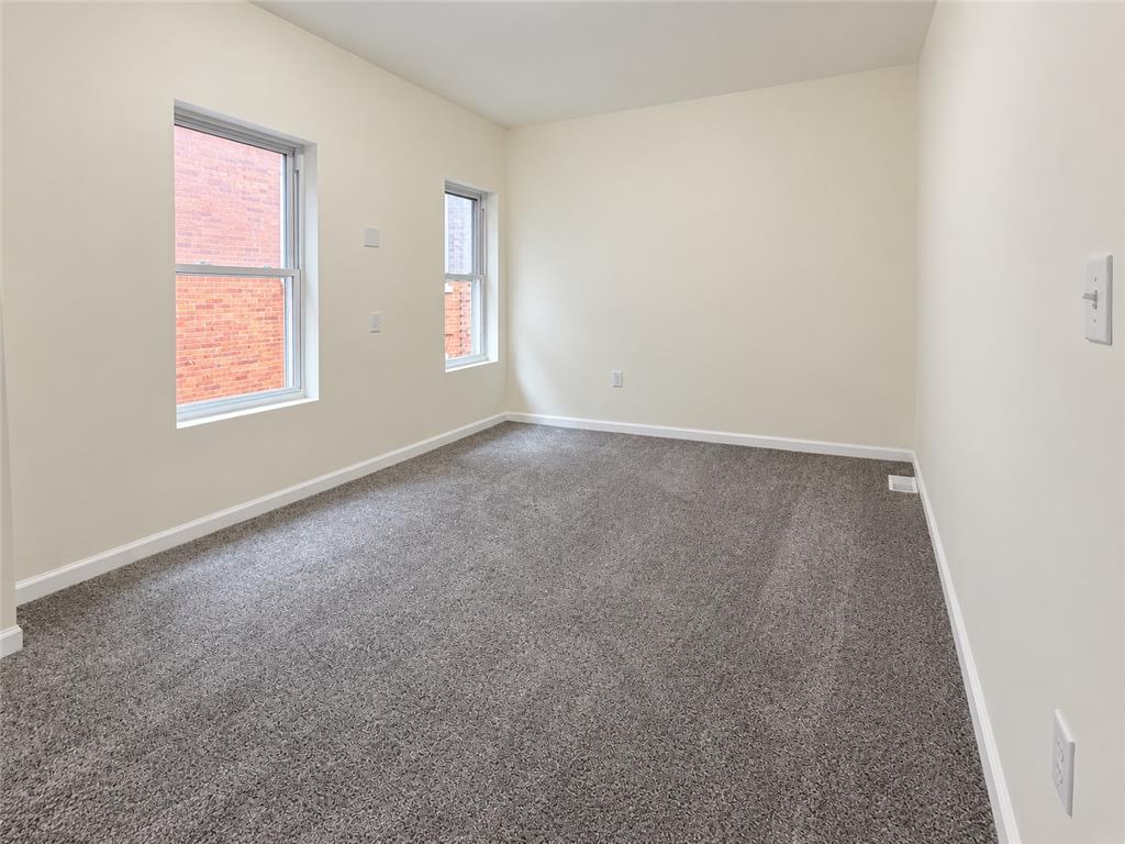 1340 West Walnut Street Property Photo 21