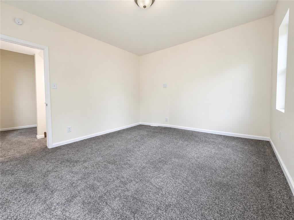 1340 West Walnut Street Property Photo 27