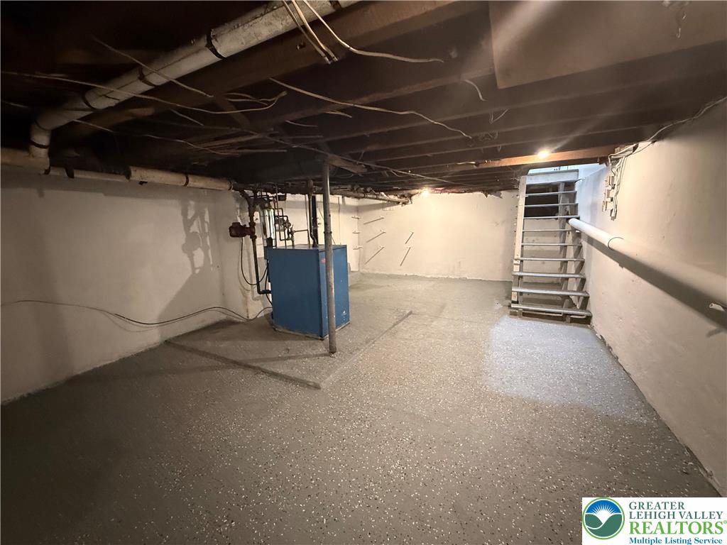 319 Washington Street Property Photo 16