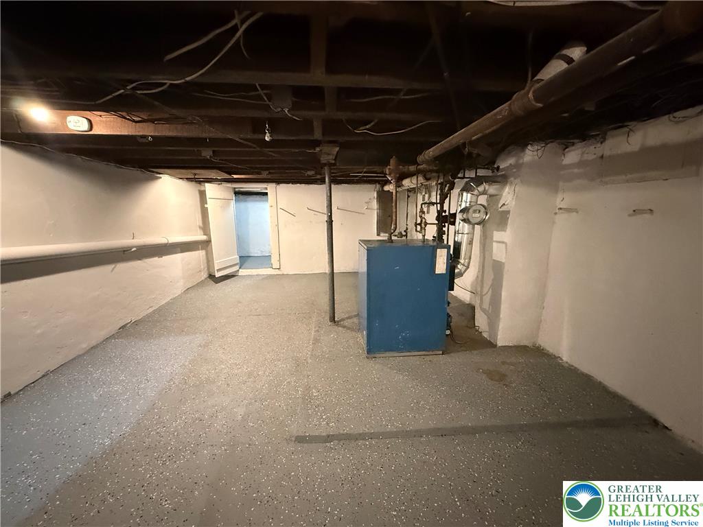 319 Washington Street Property Photo 17