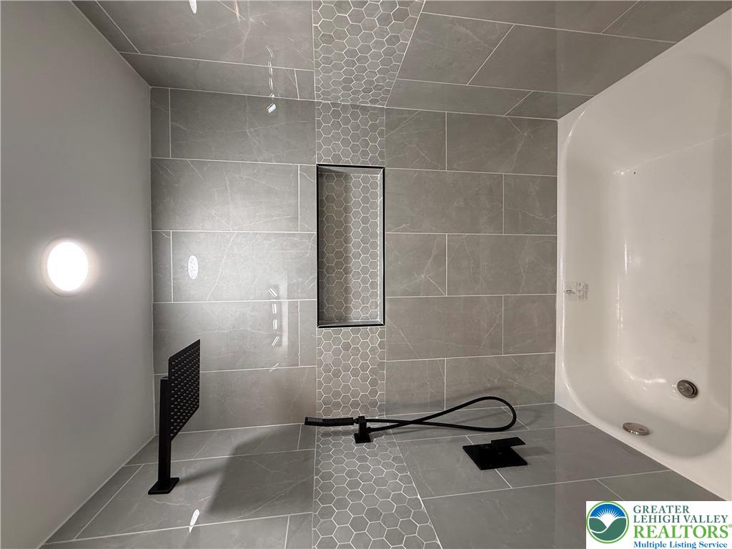 319 Washington Street Property Photo 24