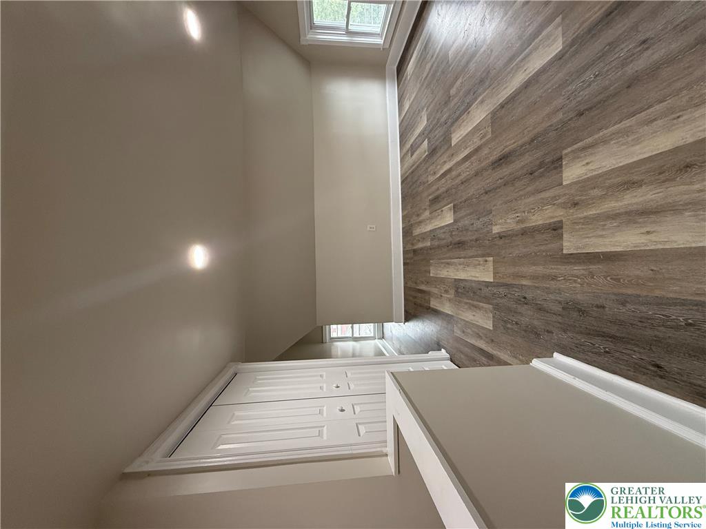 319 Washington Street Property Photo 29