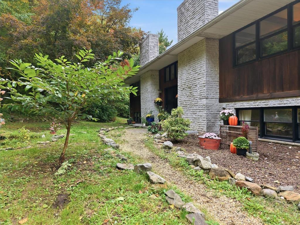 822 Semmels Hill Road Property Photo 4