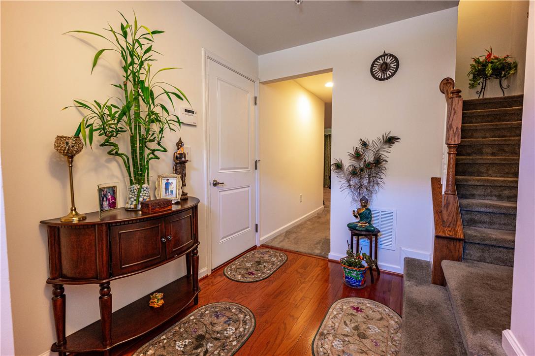 8 Yellow Rose Lane Property Photo 4