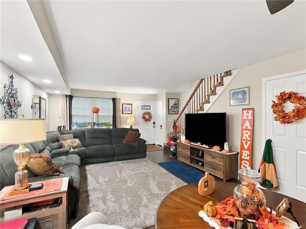 2 Princeton Court Property Photo 5