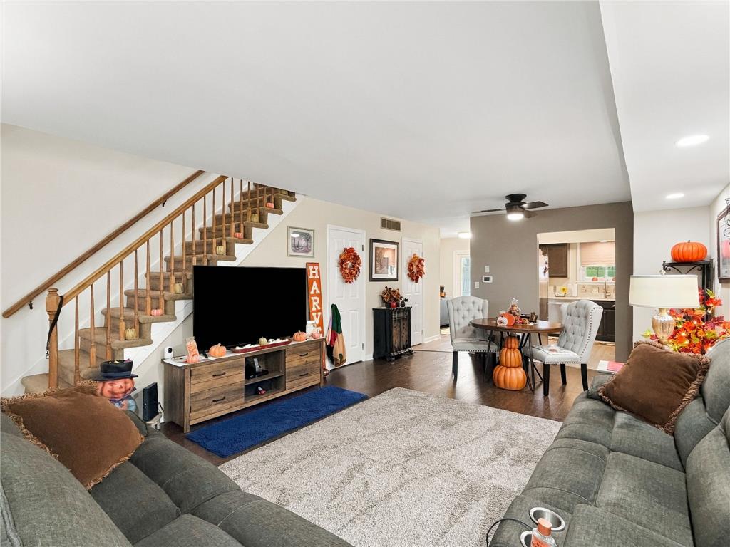 2 Princeton Court Property Photo 11