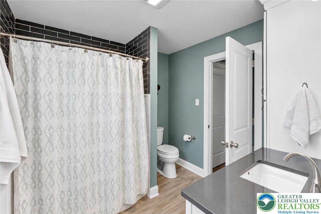 2824 Center Street Property Photo 33