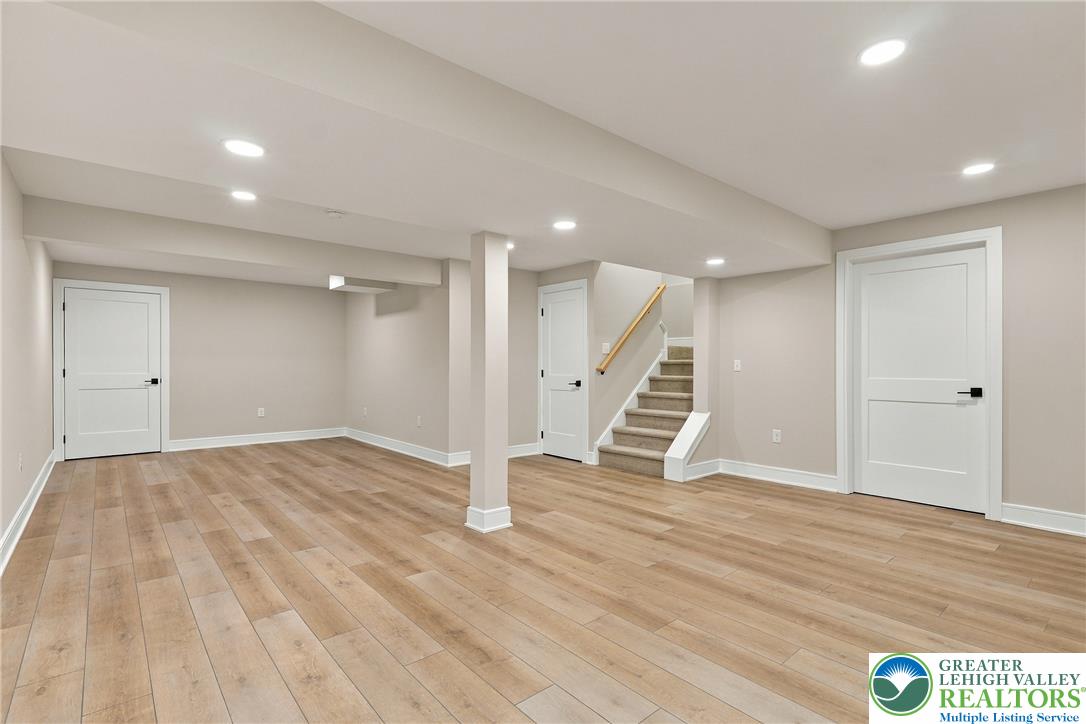 830 Hunter Street Property Photo 33