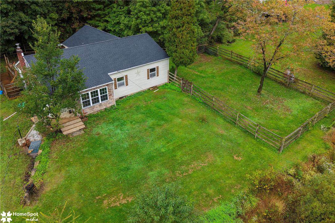 2865 Hemlock Street Property Photo 4