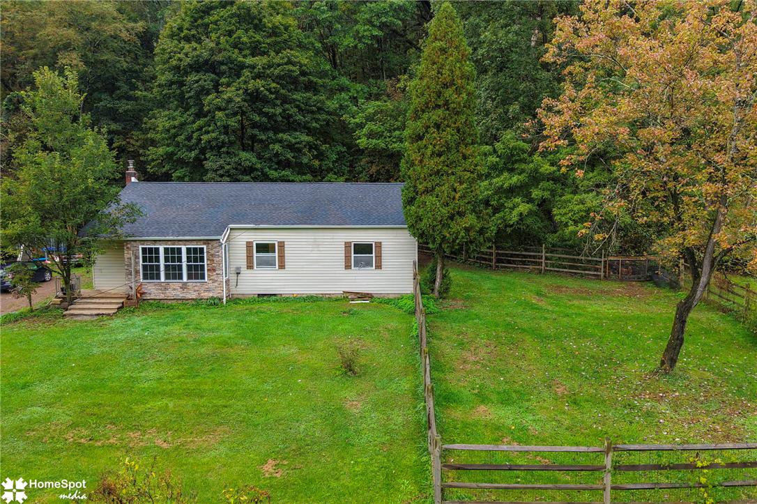 2865 Hemlock Street Property Photo 6