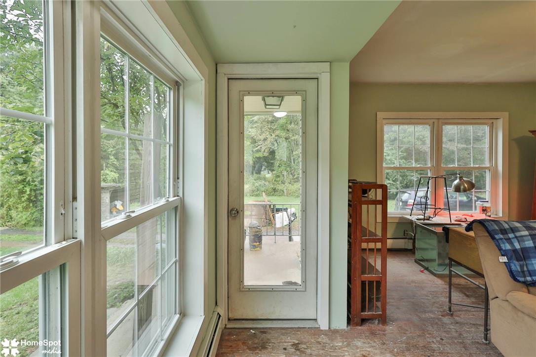 2865 Hemlock Street Property Photo 9