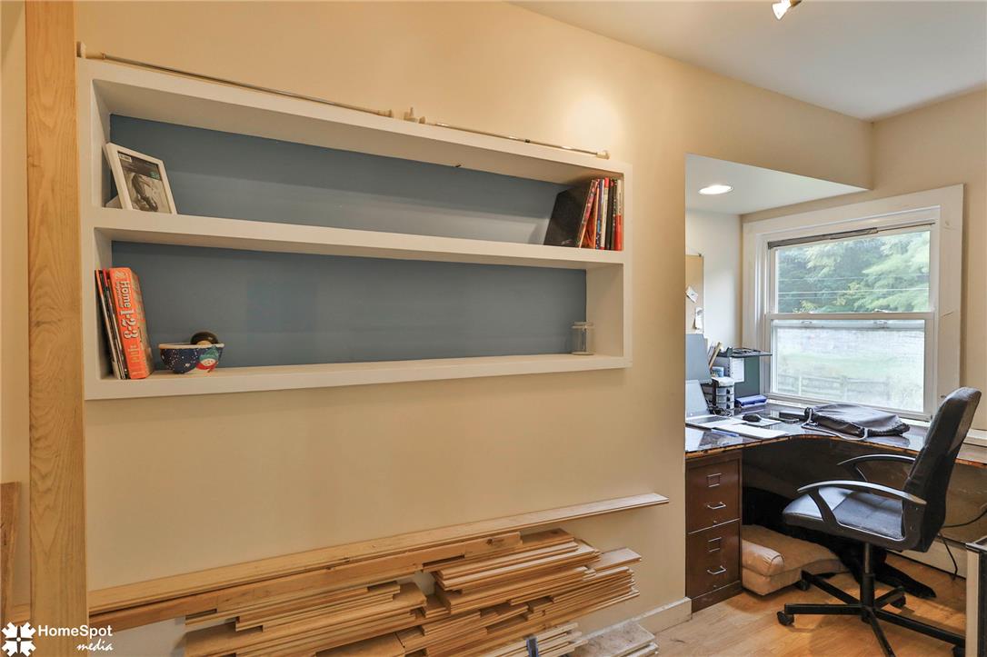 2865 Hemlock Street Property Photo 18