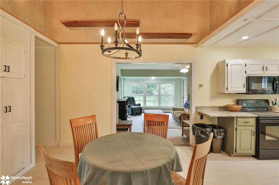 2865 Hemlock Street Property Photo 25