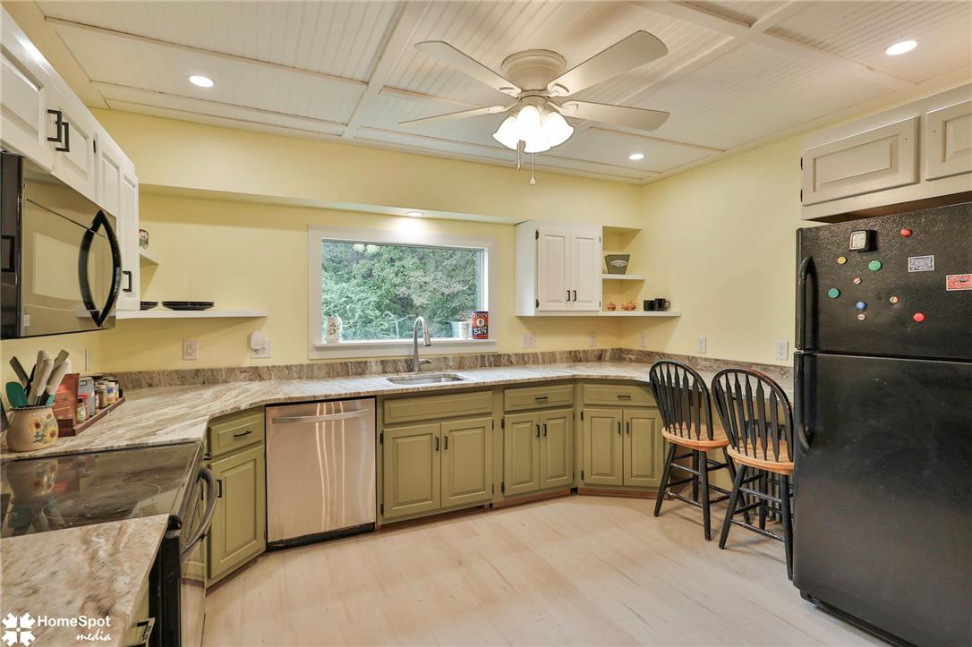 2865 Hemlock Street Property Photo 28