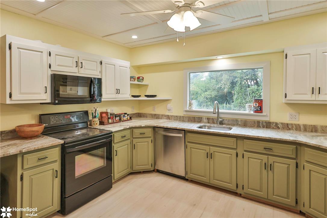 2865 Hemlock Street Property Photo 30