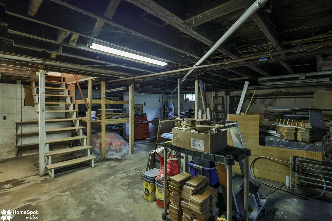 2865 Hemlock Street Property Photo 54