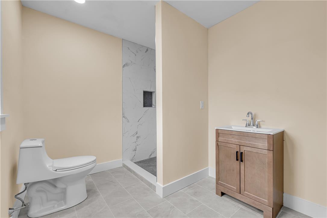 622 Folk Street Property Photo 33