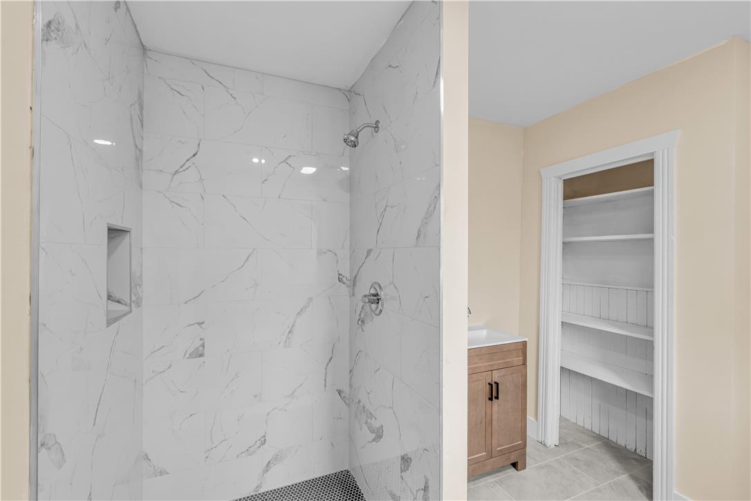 622 Folk Street Property Photo 34